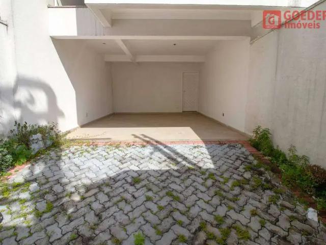 Casa / Sobrado para Locação em Guarulhos/SP Jardim Maia 4 Quartos
