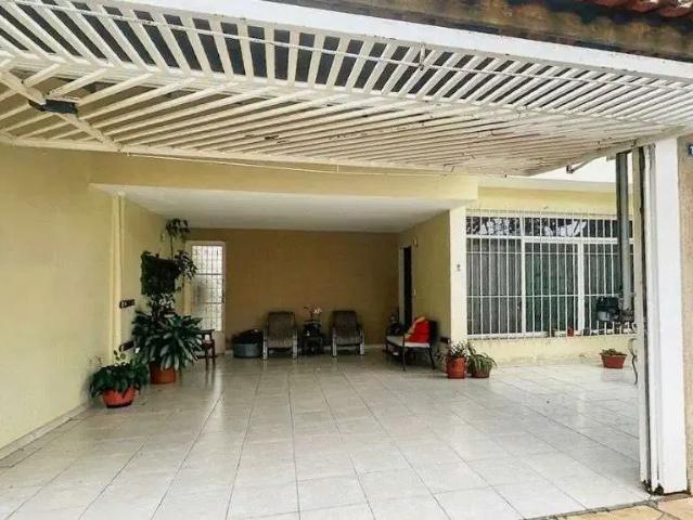 Casa / Sobrado para Locação em Guarulhos/SP Jardim Maia 6 Quartos