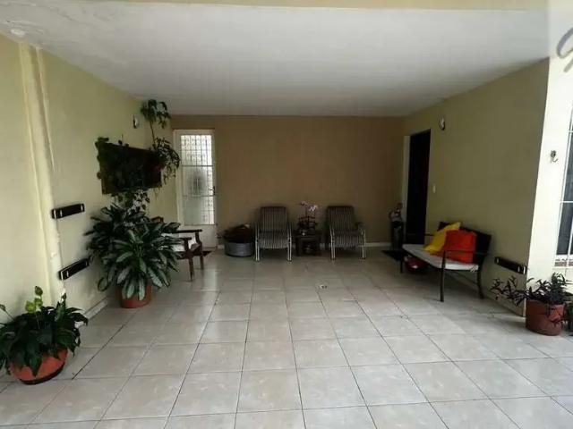 Casa / Sobrado para Locação em Guarulhos/SP Jardim Maia 6 Quartos