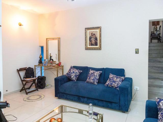 Casa / Sobrado para Locação em Guarulhos/SP Jardim Aida 3 Quartos