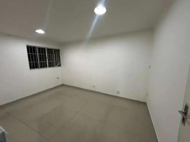 Casa / Sobrado para Locação em Guarulhos/SP Jardim Cumbica 6 Quartos