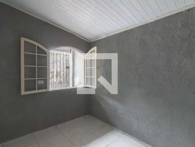 Casa / Sobrado para Locação em Guarulhos/SP Jardim Cocaia 1 Quartos