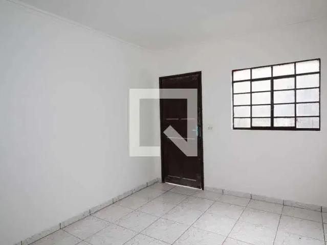 Casa / Sobrado para Locação em Guarulhos/SP Jardim Cocaia 1 Quartos