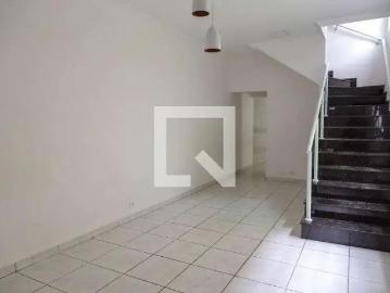Casa / Sobrado para Locação em Guarulhos/SP Jardim Cocaia 3 Quartos