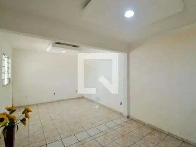 Casa / Sobrado para Locação em Guarulhos/SP Jardim Cocaia 3 Quartos