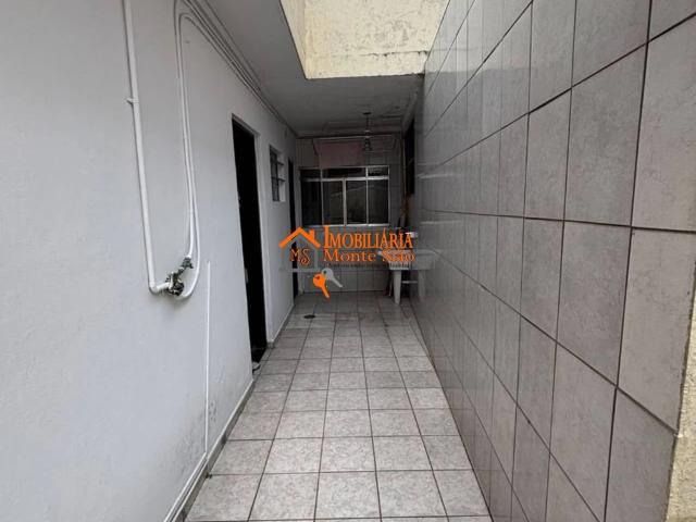 Casa / Sobrado para Locação em Guarulhos/SP Jardim Dourado 2 Quartos