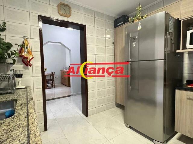 Casa / Sobrado para Locação em Guarulhos/SP Jardim Flor da Montanha 3 Quartos