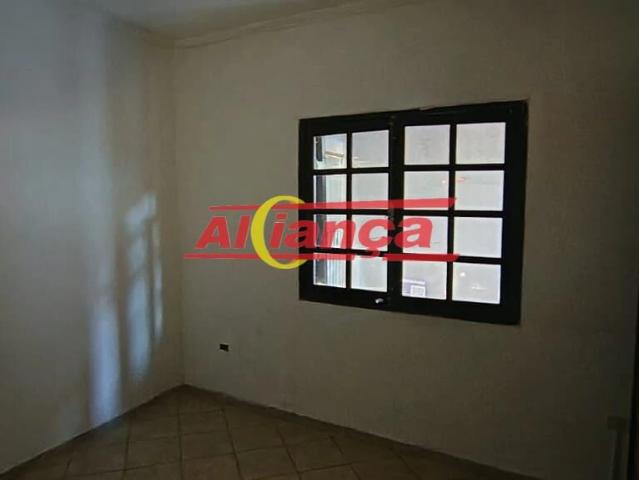 Casa / Sobrado para Locação em Guarulhos/SP Jardim Flor da Montanha 1 Quartos