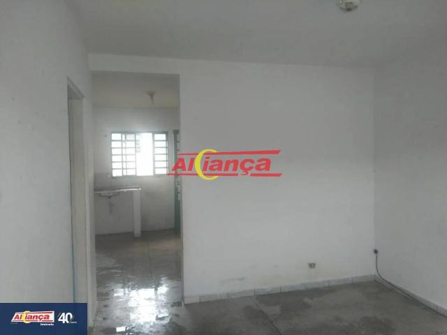 Casa / Sobrado para Locação em Guarulhos/SP Jardim Flor da Montanha 2 Quartos