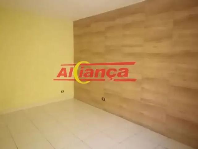 Casa / Sobrado para Locação em Guarulhos/SP Jardim Flor da Montanha 2 Quartos
