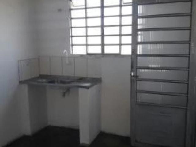 Casa / Sobrado para Locação em Guarulhos/SP Jardim Flor da Montanha 2 Quartos