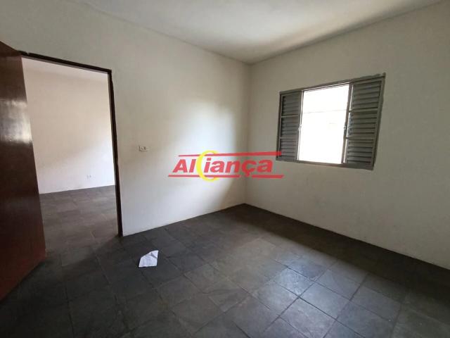 Casa / Sobrado para Locação em Guarulhos/SP Jardim Flor da Montanha 2 Quartos