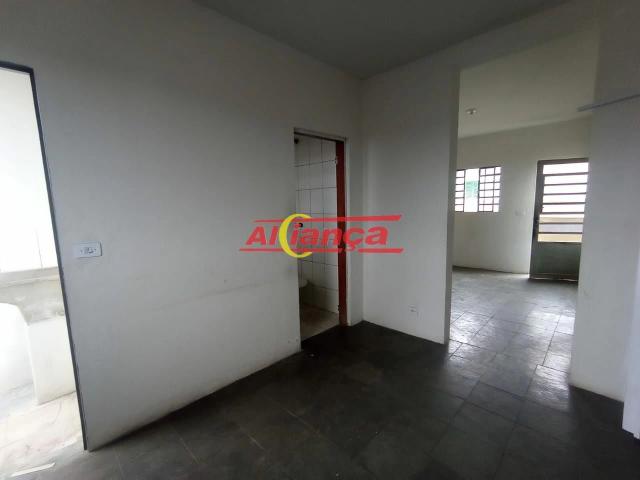 Casa / Sobrado para Locação em Guarulhos/SP Jardim Flor da Montanha 2 Quartos