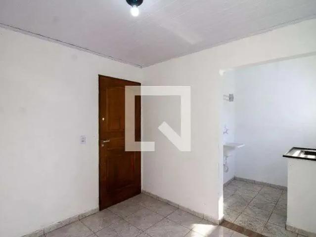 Casa / Sobrado para Locação em Guarulhos/SP Jardim Presidente Dutra 1 Quartos