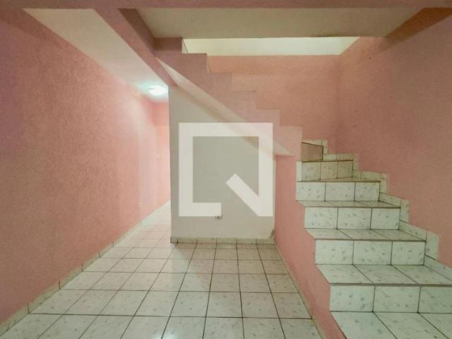 Casa / Sobrado para Locação em Guarulhos/SP Jardim São João 3 Quartos