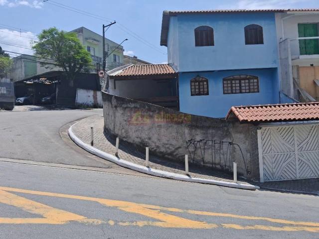 Casa / Sobrado para Locação em Guarulhos/SP Jardim Santa Mena 3 Quartos