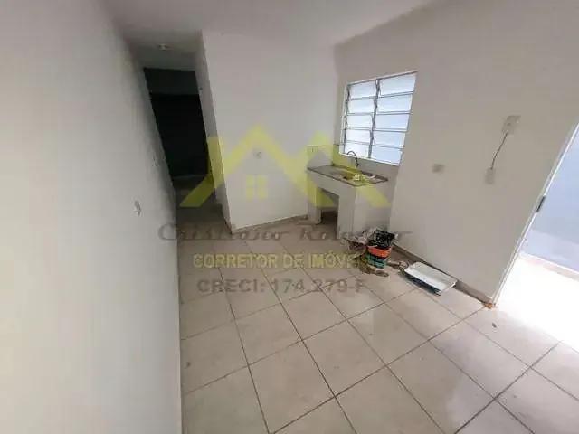 Casa / Sobrado para Locação em Guarulhos/SP Jardim Santa Mena 1 Quartos