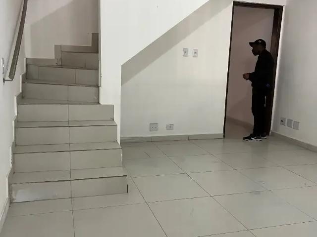 Casa / Sobrado para Locação em Guarulhos/SP Jardim Santa Mena 2 Quartos