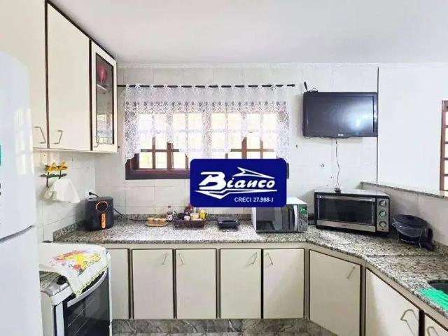 Casa / Sobrado para Locação em Guarulhos/SP Jardim Santa Clara 3 Quartos
