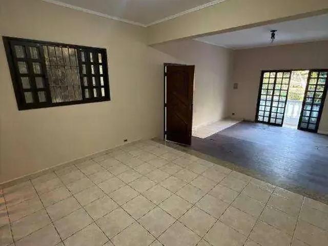 Casa / Sobrado para Locação em Guarulhos/SP Jardim Santa Clara 3 Quartos