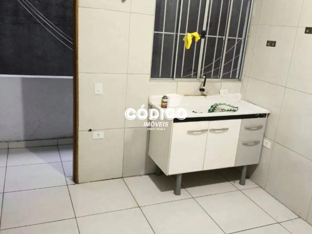 Casa / Sobrado para Locação em Guarulhos/SP Jardim Testae 2 Quartos