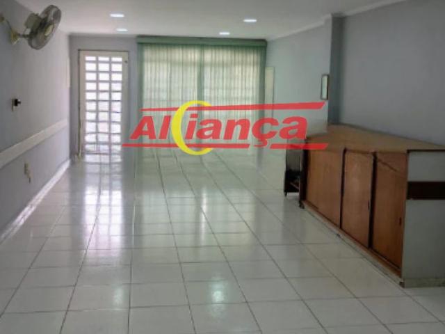 Casa / Sobrado para Locação em Guarulhos/SP Macedo 1 Quartos