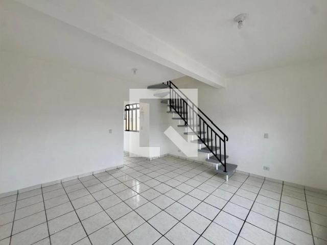 Casa / Sobrado para Locação em Guarulhos/SP Parque Continental II 2 Quartos