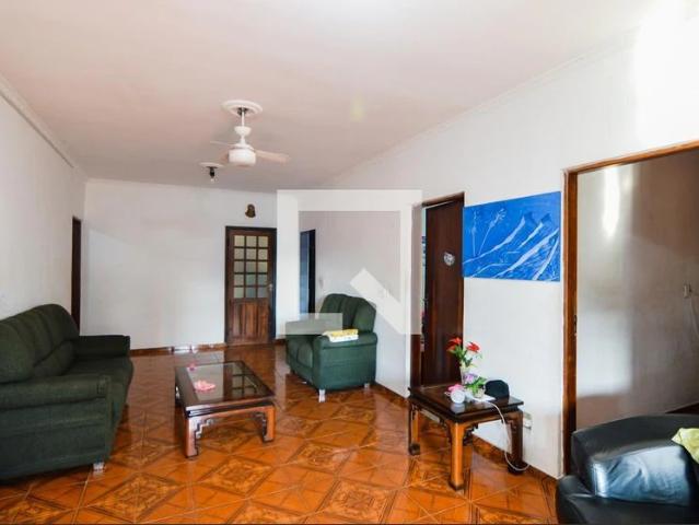 Casa / Sobrado para Locação em Guarulhos/SP Parque Continental II 4 Quartos