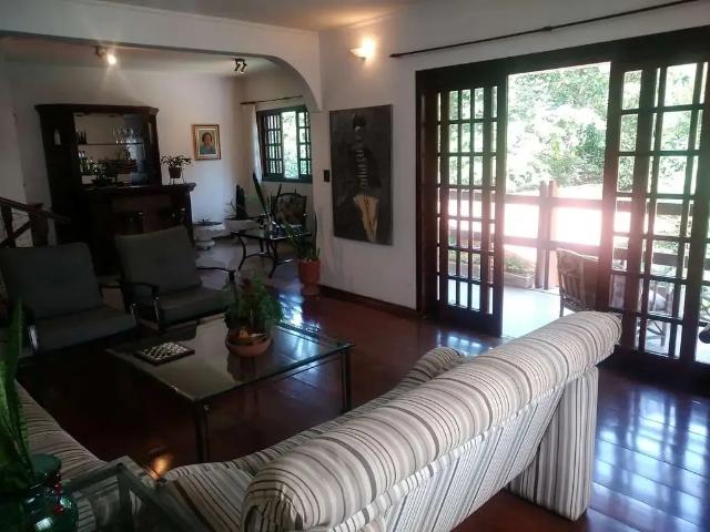 Casa / Sobrado para Locação em Guarulhos/SP Parque Renato Maia 3 Quartos