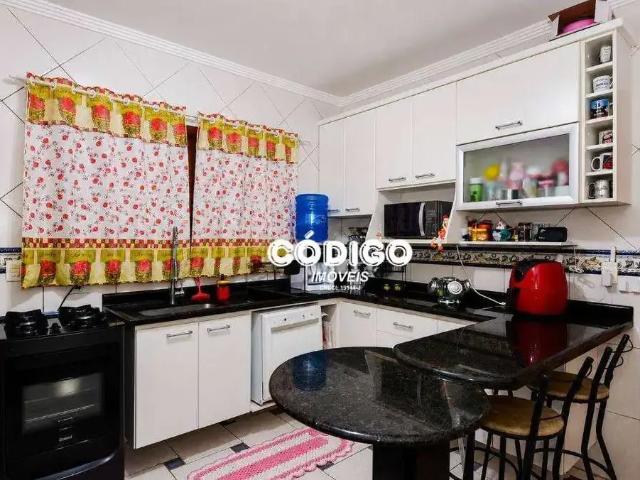 Casa / Sobrado para Locação em Guarulhos/SP Parque Santo Antônio 3 Quartos