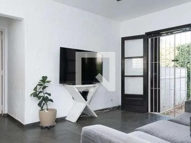 Casa / Sobrado para Locação em Guarulhos/SP Picanço 4 Quartos