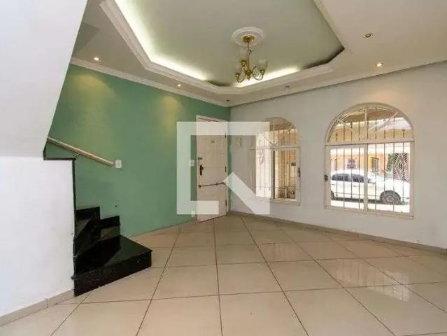 Casa / Sobrado para Locação em Guarulhos/SP Picanço 4 Quartos