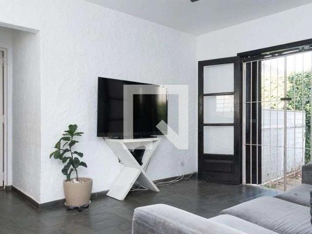 Casa / Sobrado para Locação em Guarulhos/SP Picanço 4 Quartos