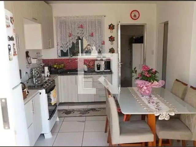 Casa / Sobrado para Locação em Guarulhos/SP Picanço 2 Quartos