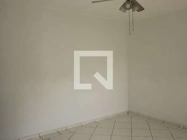 Casa / Sobrado para Locação em Guarulhos/SP Picanço 2 Quartos