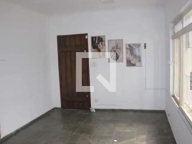 Casa / Sobrado para Locação em Guarulhos/SP Torres Tibagy 2 Quartos