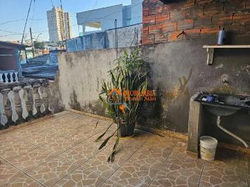 Casa / Sobrado para Locação em Guarulhos/SP Taboão 2 Quartos