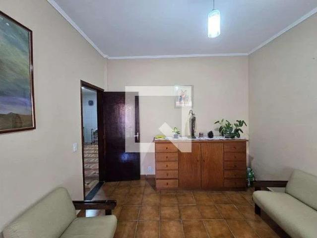 Casa / Sobrado para Locação em Guarulhos/SP Taboão 8 Quartos
