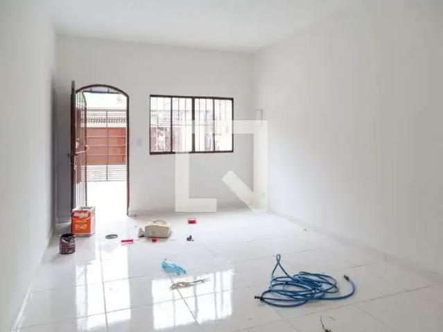 Casa / Sobrado para Locação em Guarulhos/SP Vila Galvão 3 Quartos