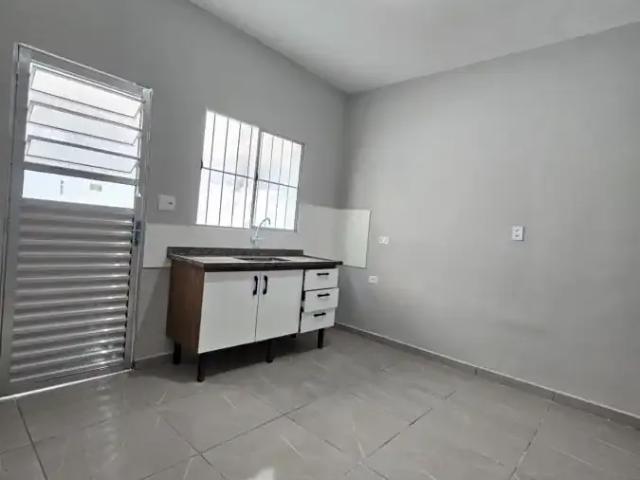 Casa / Sobrado para Locação em Guarulhos/SP Vila Galvão 1 Quartos