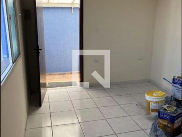 Casa / Sobrado para Locação em Guarulhos/SP Vila Galvão 2 Quartos