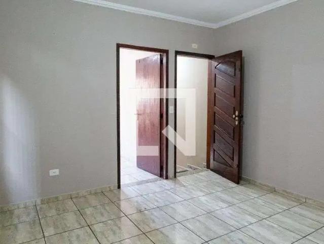 Casa / Sobrado para Locação em Guarulhos/SP Vila Izabel 2 Quartos