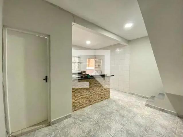 Casa / Sobrado para Locação em Guarulhos/SP Vila Rio de Janeiro 1 Quartos