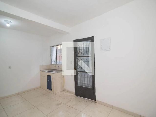 Casa / Sobrado para Locação em Guarulhos/SP Vila Rio de Janeiro 2 Quartos