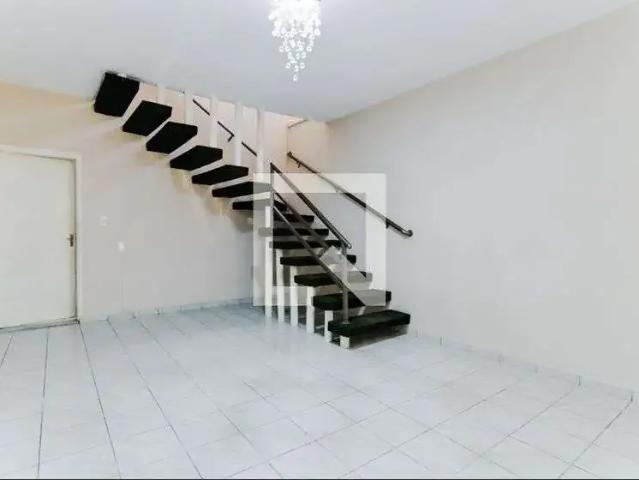 Casa / Sobrado para Locação em Guarulhos/SP Vila Rosália 2 Quartos