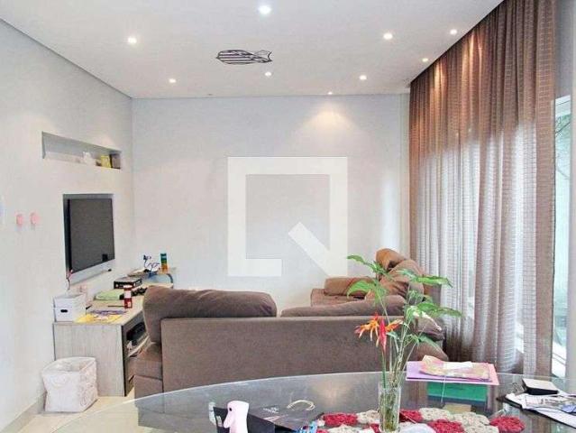 Casa / Sobrado para Locação em Guarulhos/SP Vila Rosália 3 Quartos