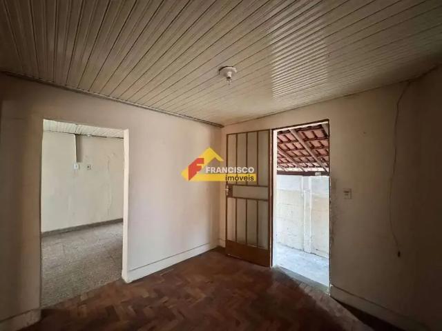 Casa / Sobrado para Locação em Divinópolis/MG Afonso Pena 2 Quartos
