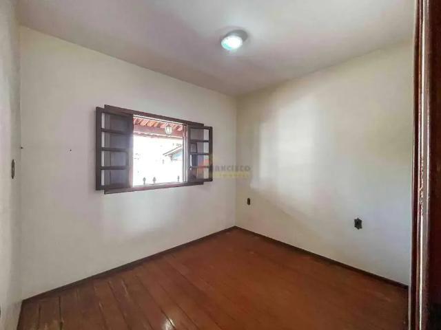 Casa / Sobrado para Locação em Divinópolis/MG Centro 2 Quartos