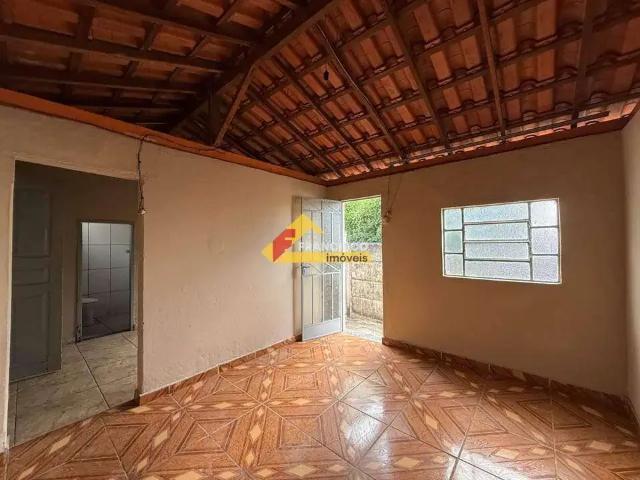 Casa / Sobrado para Locação em Divinópolis/MG Interlagos 1 Quartos
