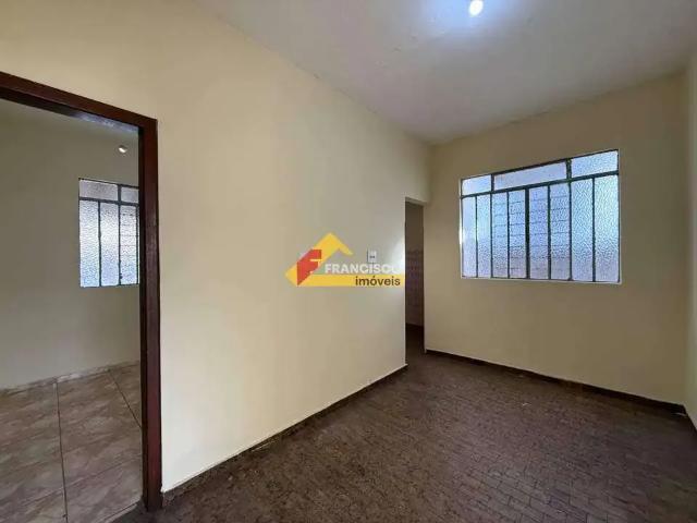 Casa / Sobrado para Locação em Divinópolis/MG Interlagos 3 Quartos